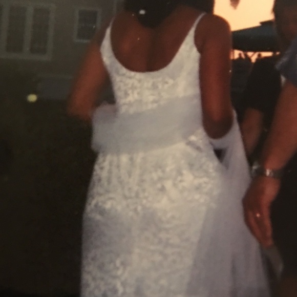 Gown - Picture 3 of 7